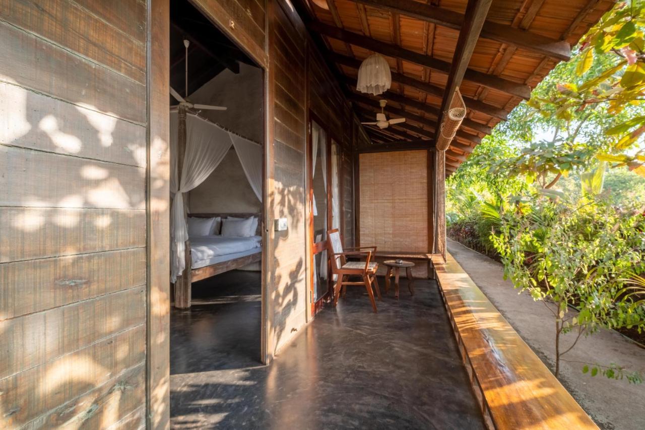 The Artist Cottages Morjim Exteriér fotografie