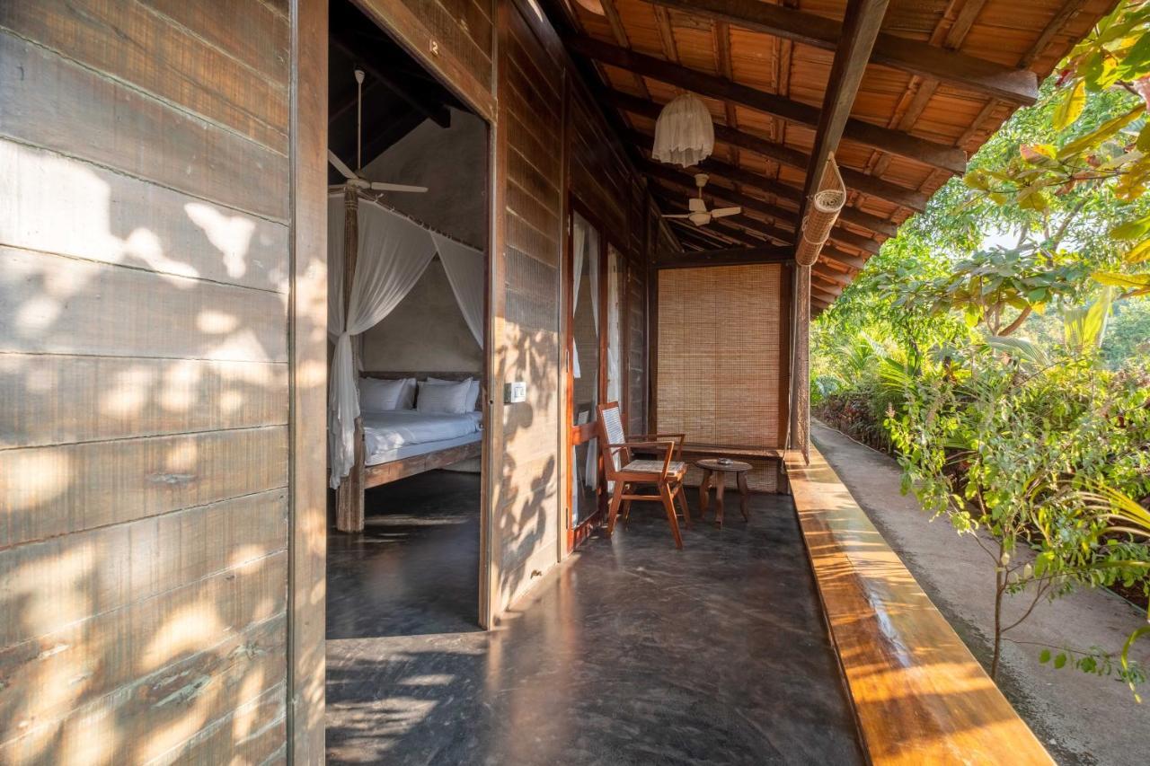 The Artist Cottages Morjim Exteriér fotografie