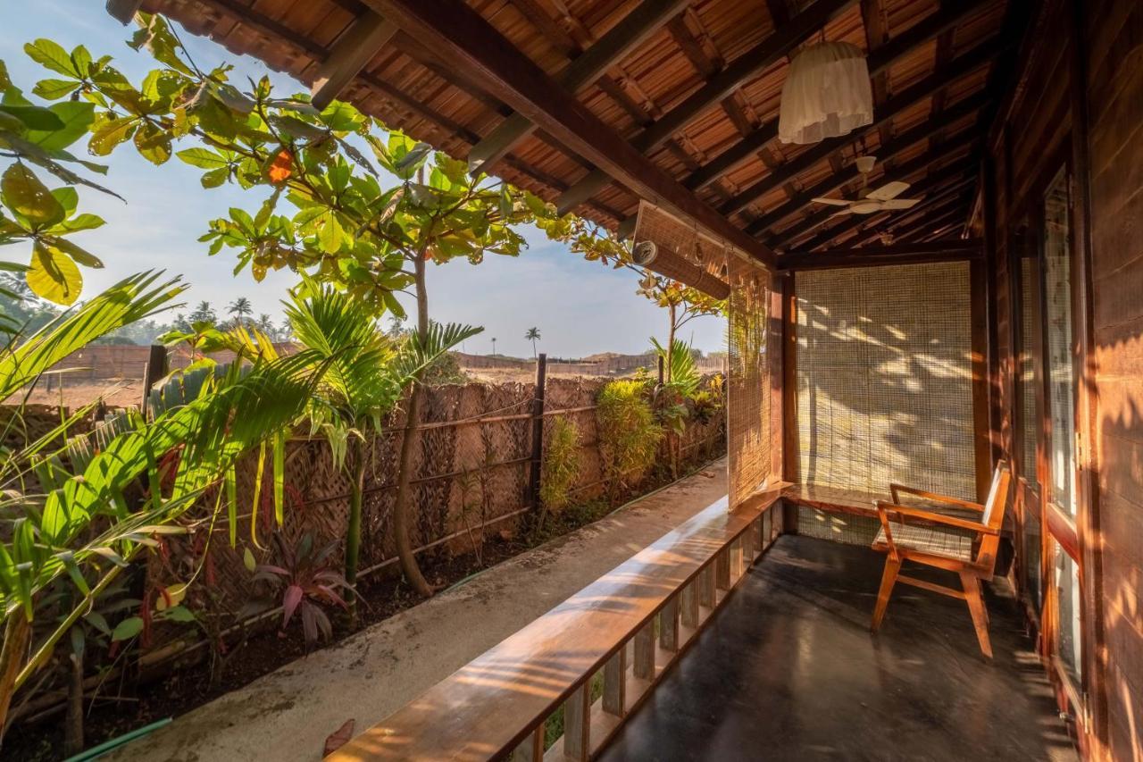 The Artist Cottages Morjim Exteriér fotografie