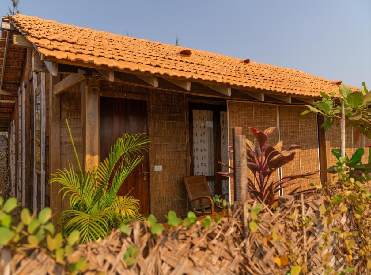 The Artist Cottages Morjim Exteriér fotografie